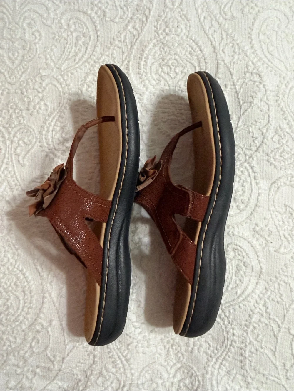 Clarks Brown Floral Leather Thong Sandals Size 11M Velcro Close